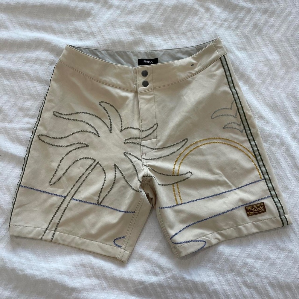 RVCA Men's Cream and White